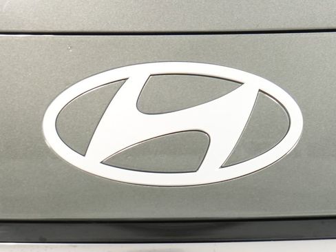 New 2026 Hyundai Elantra Limited image 12