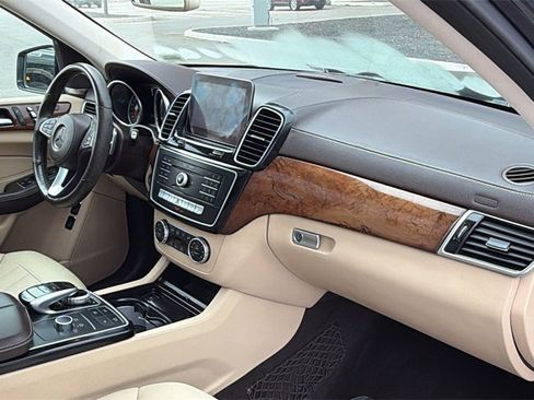 Used 2019 Mercedes-Benz GLS 450 4MATIC image 47