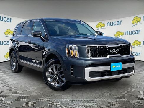Used 2024 Kia Telluride LX AWD/4WD image 1