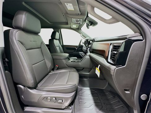 New 2026 GMC Sierra 2500 Denali w/ Denali Reserve Package image 28