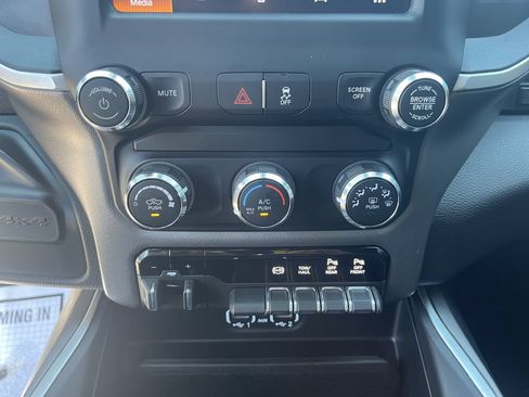 Used 2024 RAM 2500 Big Horn w/ Off Road Package AWD/4WD image 24