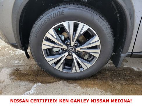 Certified 2023 Nissan Rogue SV image 18