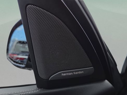 Certified 2023 BMW X7 xDrive40i w/ M Sport Package image 41