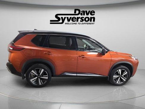 Used 2021 Nissan Rogue Platinum image 4