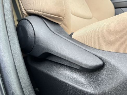 Used 2023 Toyota RAV4 XLE FWD image 24