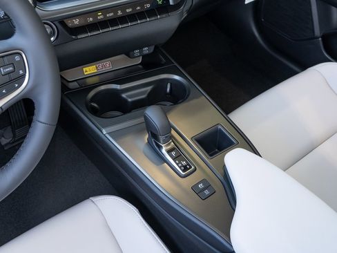 New 2026 Lexus UX 300h FWD image 18