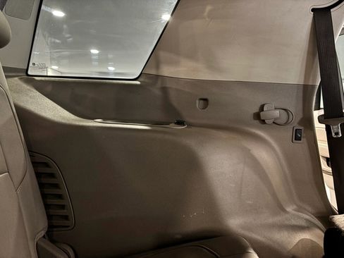 Used 2019 GMC Yukon SLT w/ Open Road Package RWD image 44
