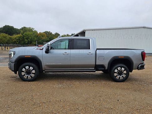 New 2026 GMC Sierra 3500 Denali w/ Denali Reserve Package image 2