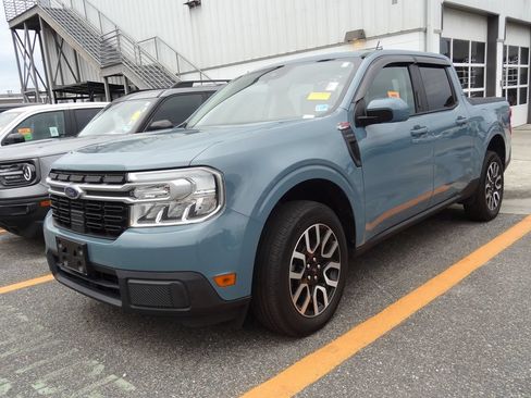 Used 2022 Ford Maverick Lariat w/ Lariat Luxury Package FWD image 3