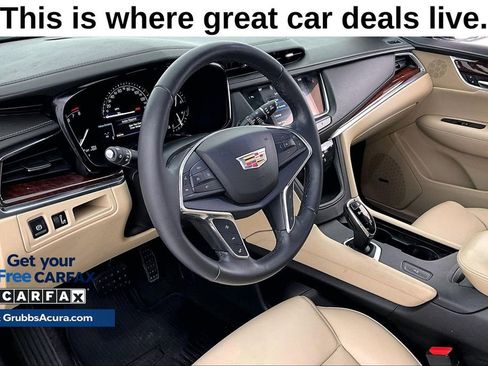 Used 2018 Cadillac XT5 Luxury w/ Driver Awareness Package FWD image 17