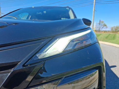 Certified 2025 Nissan Rogue SV image 7