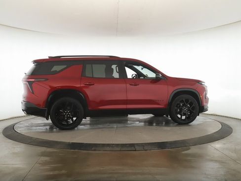 Used 2025 Chevrolet Traverse RS w/ LPO, Floor Liner Package image 6