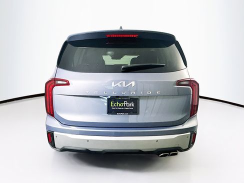 Used 2024 Kia Telluride S image 7