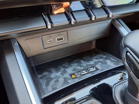 Used 2024 Chevrolet Colorado LT w/ LT Convenience Package II image 13