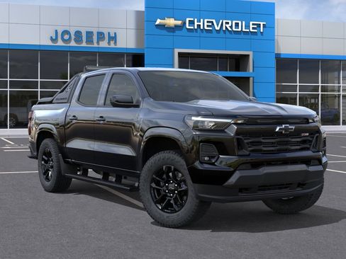 New 2026 Chevrolet Colorado Z71 w/ Midnight Edition AWD/4WD image 7