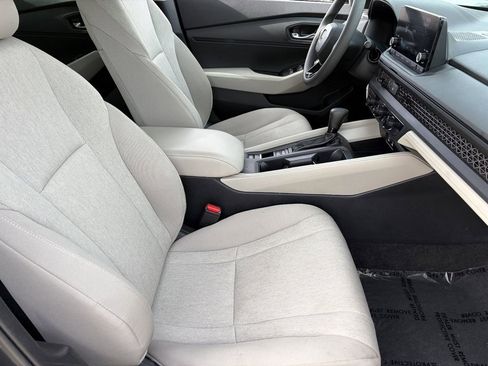 Used 2023 Honda Accord LX image 9