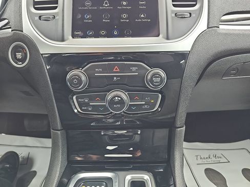 Used 2023 Chrysler 300 Touring RWD image 27