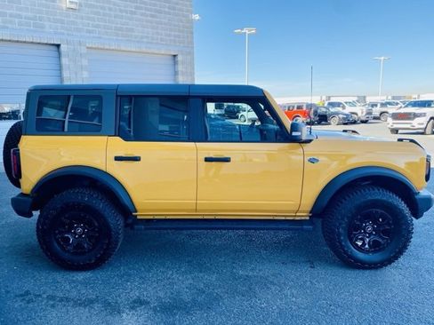 Used 2022 Ford Bronco Wildtrak image 4