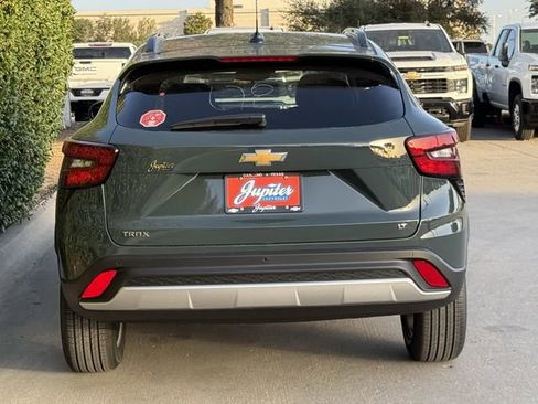 New 2026 Chevrolet Trax LT w/ Driver Confidence Package image 5