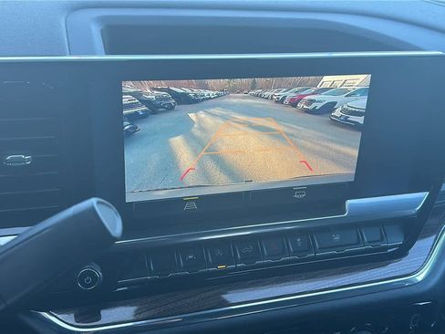 Used 2024 Chevrolet Silverado 1500 LT image 22