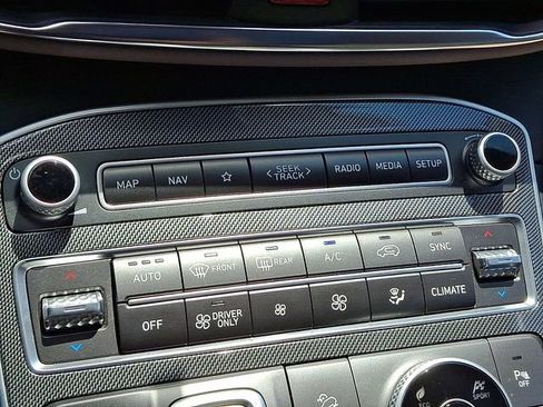 Certified 2023 Hyundai Santa Fe SEL Premium AWD/4WD image 16