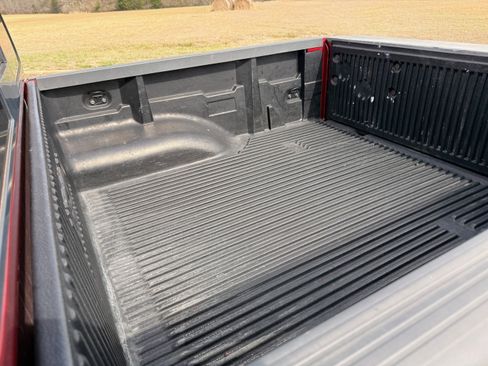 Used 2019 Nissan Frontier SV image 9