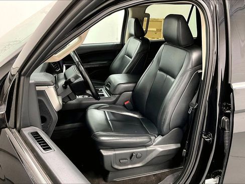 Used 2023 Ford Expedition XLT RWD image 30