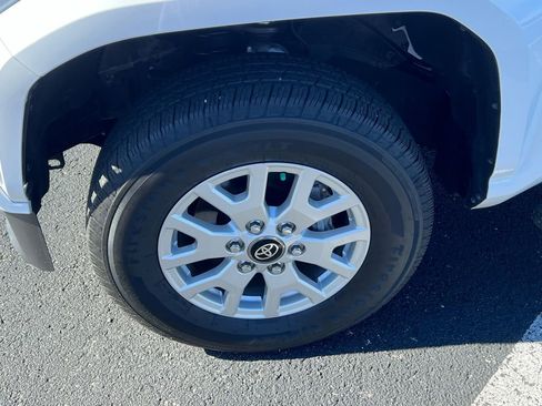 Certified 2025 Toyota Tacoma SR5 image 9