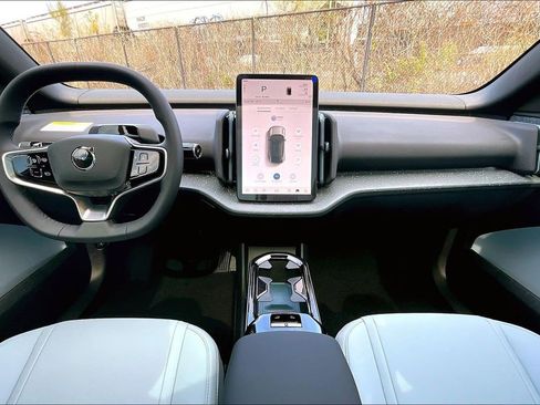 New 2026 Volvo EX30 Ultra w/ Protection Package Premier AWD/4WD image 9