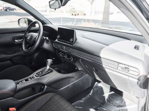 Used 2024 Honda HR-V Sport image 21