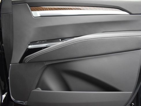 Certified 2025 Cadillac Escalade Sport Platinum image 39