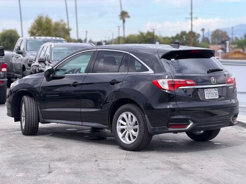 Used 2017 Acura RDX w/ Technology Package FWD image 3