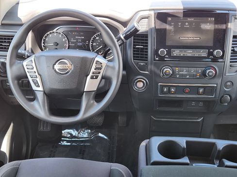 Used 2022 Nissan Titan SV RWD image 29