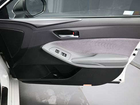 Used 2019 Toyota Avalon XSE image 34