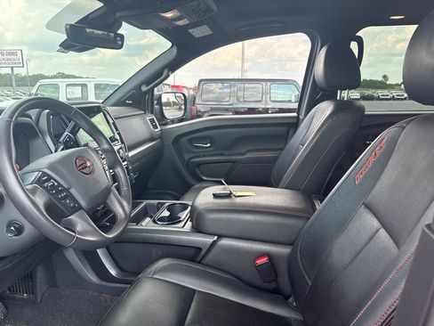 Used 2024 Nissan Titan PRO-4X w/ Pro-4x Convenience Package AWD/4WD image 15