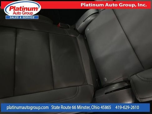 Used 2022 Chevrolet Tahoe LT w/ Luxury Package AWD/4WD image 28