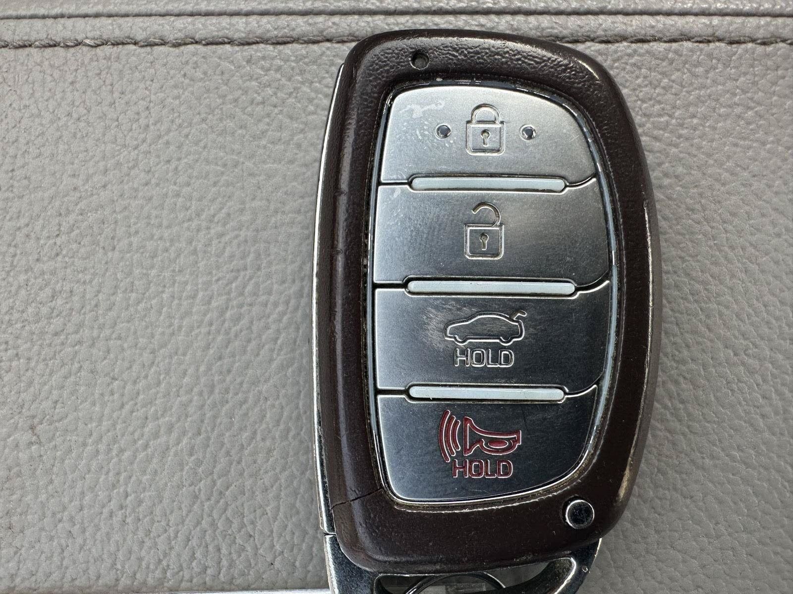 Used 2015 Hyundai Sonata Limited FWD image 14