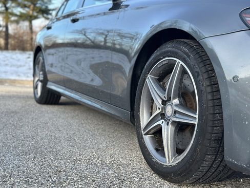 Used 2017 Mercedes-Benz E 300 4MATIC image 8
