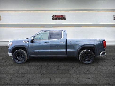 Used 2020 GMC Sierra 1500 SLE w/ Remote Start Package AWD/4WD image 4