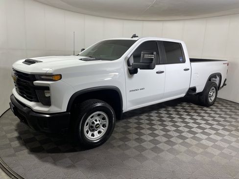 Used 2025 Chevrolet Silverado 3500 W/T image 4