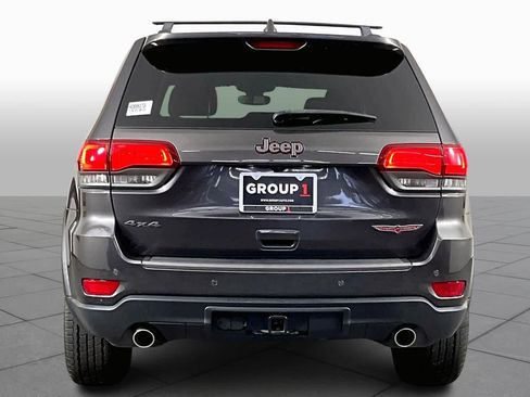 Used 2017 Jeep Grand Cherokee Trailhawk image 4
