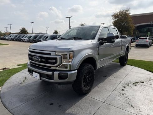 Certified 2022 Ford F250 Lariat w/ Tremor Off-Road Package image 3