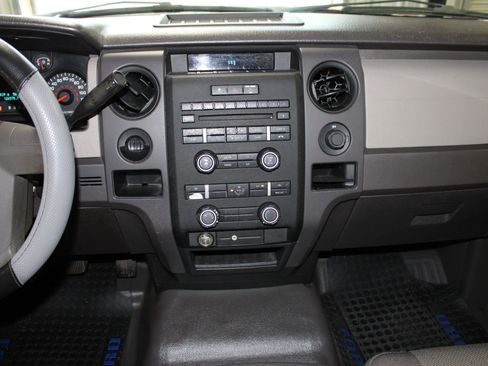 Used 2010 Ford F150 STX image 12