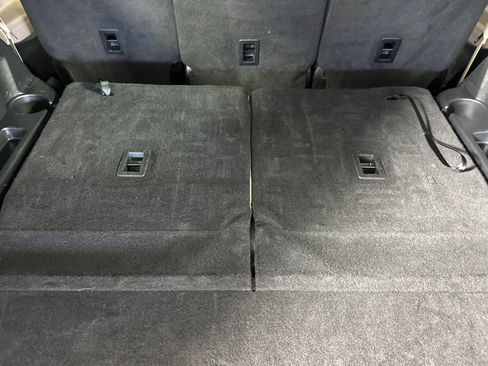 Used 2024 Ford Explorer XLT w/ Equipment Group 202A image 13