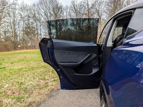 Used 2023 Tesla Model Y Performance AWD/4WD image 11