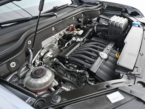 Used 2019 Volkswagen Atlas SEL Premium image 14