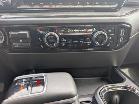 Used 2023 Chevrolet Silverado 1500 ZR2 w/ Technology Package AWD/4WD image 17