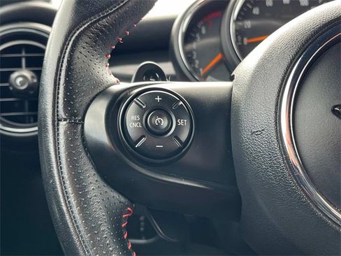 Used 2019 MINI Cooper S image 13