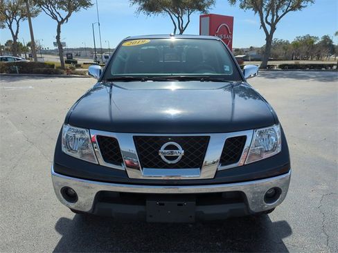 Certified 2019 Nissan Frontier SL image 15