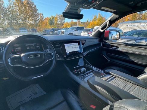 Used 2022 Jeep Wagoneer Series II image 5